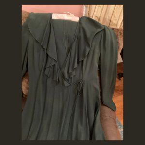 Vintage Tahari Evergreen Wrap Silk Ruffle Collar  Dress, size L